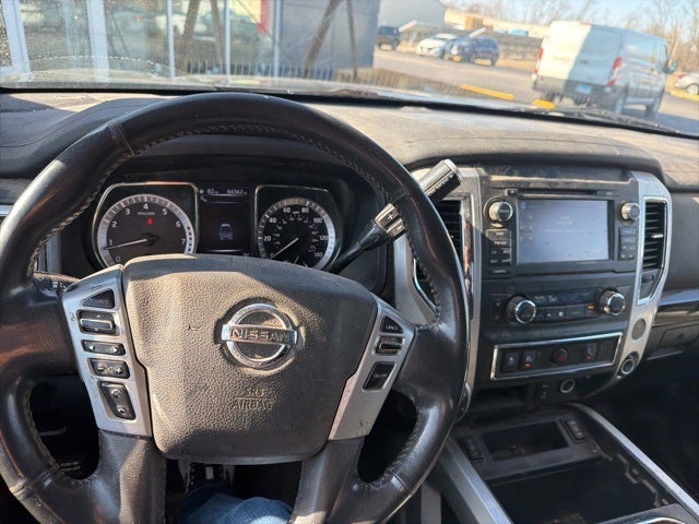 2017 Nissan Titan SV