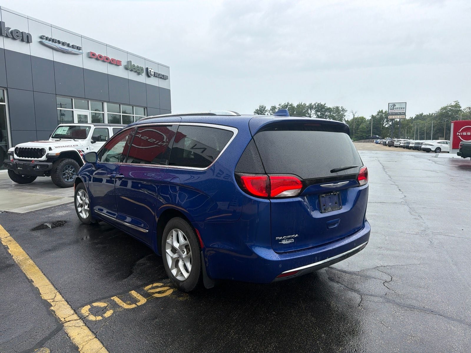 2020 Chrysler Pacifica Touring L