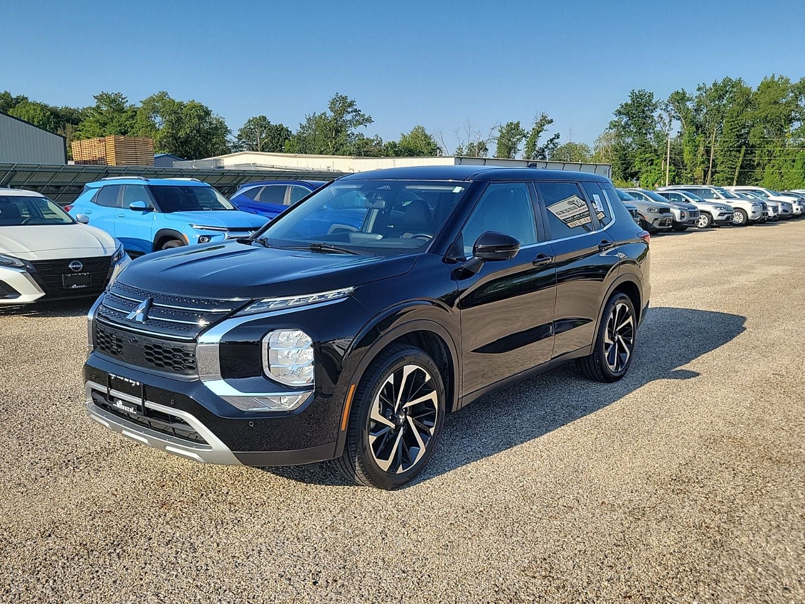 2024 Mitsubishi Outlander SE