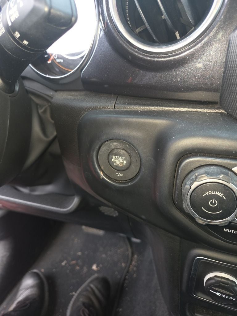 2023 Jeep Wrangler Altitude
