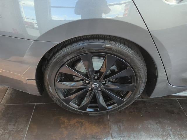 2021 Nissan Maxima SR