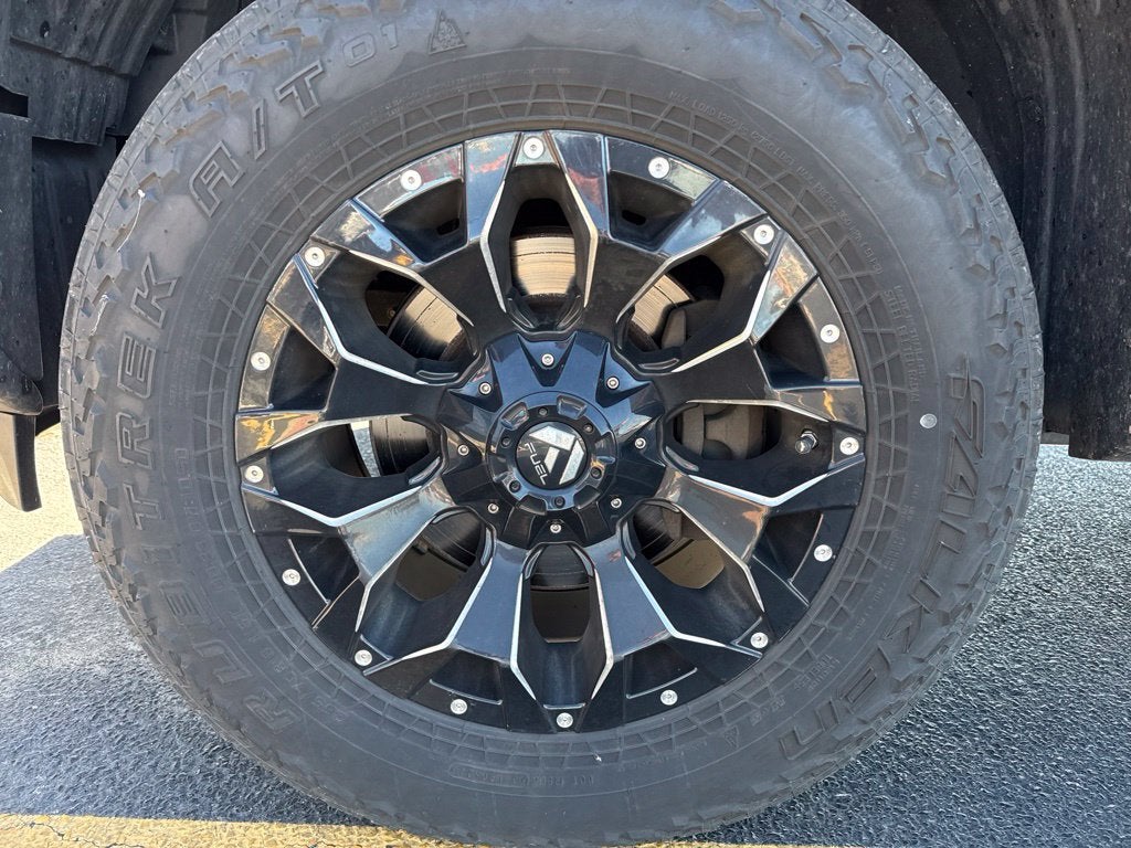 2019 Nissan Titan SV