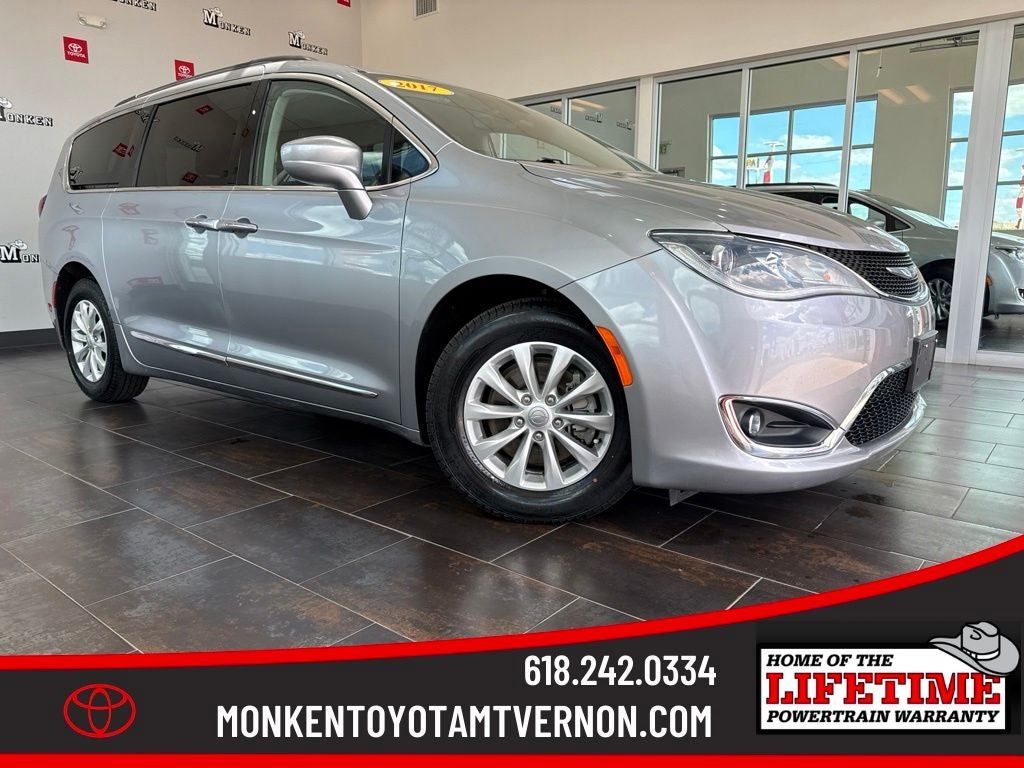 2017 Chrysler Pacifica Touring L