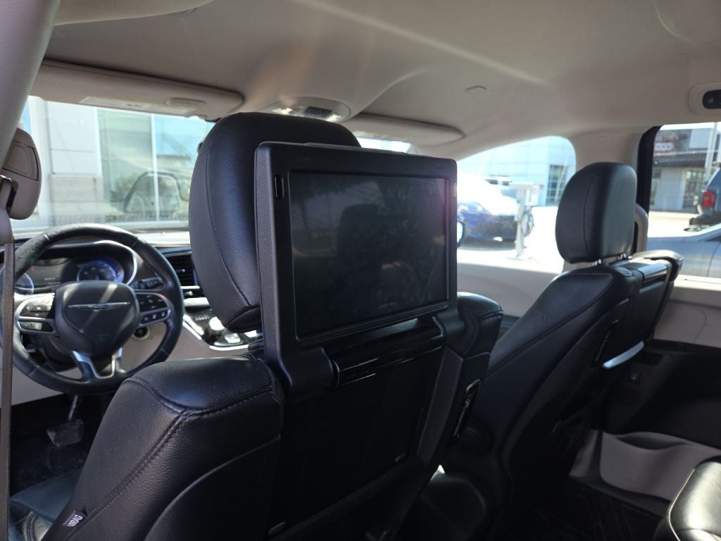 2017 Chrysler Pacifica Touring L Plus