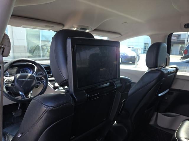 2017 Chrysler Pacifica Touring L Plus