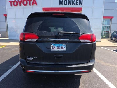 2017 Chrysler Pacifica Touring L Plus