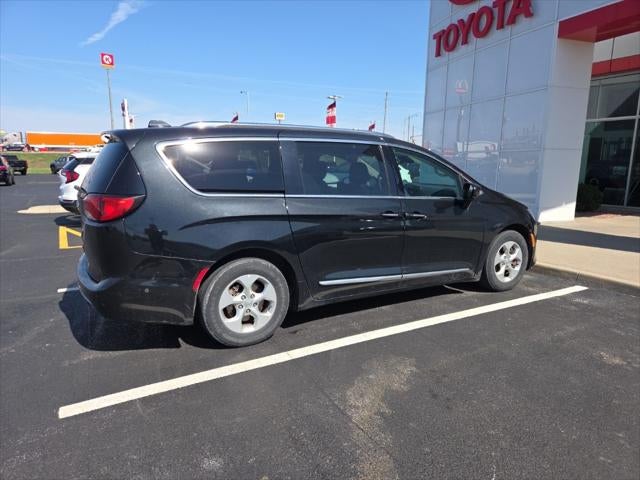 2017 Chrysler Pacifica Touring L Plus