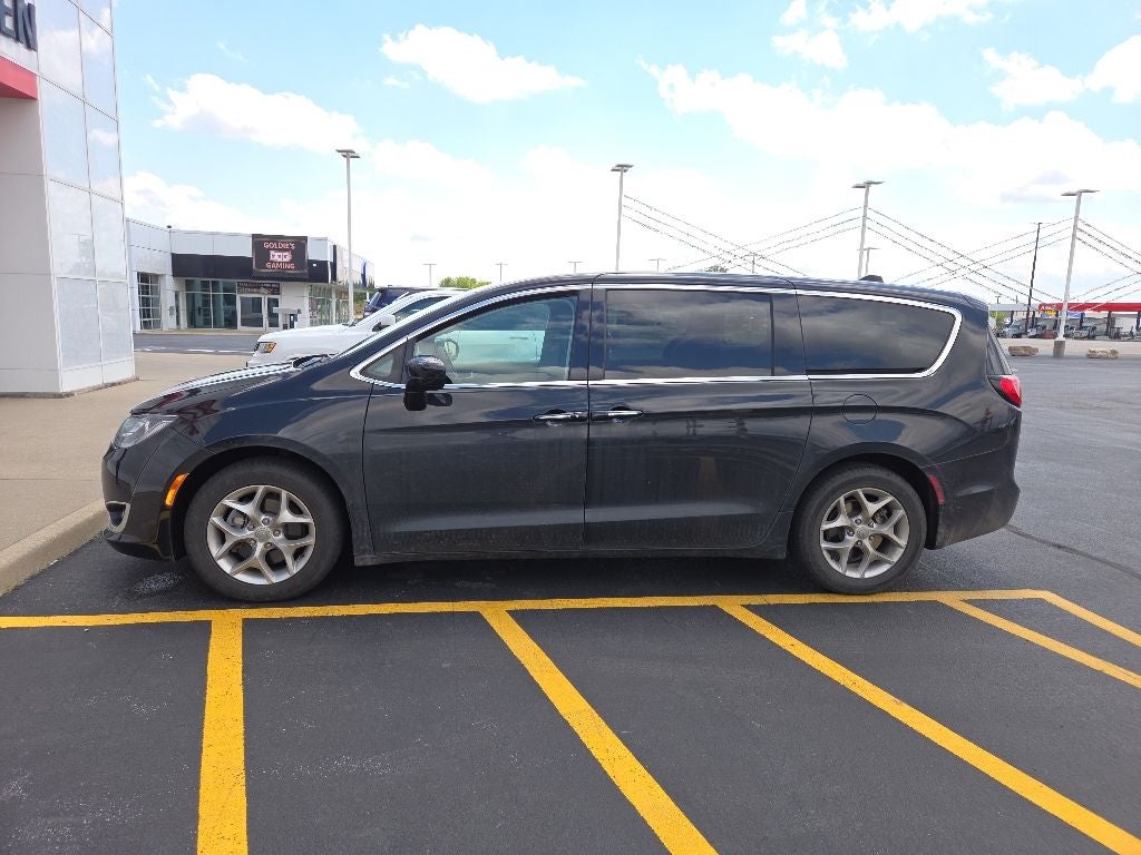 2019 Chrysler Pacifica Touring Plus