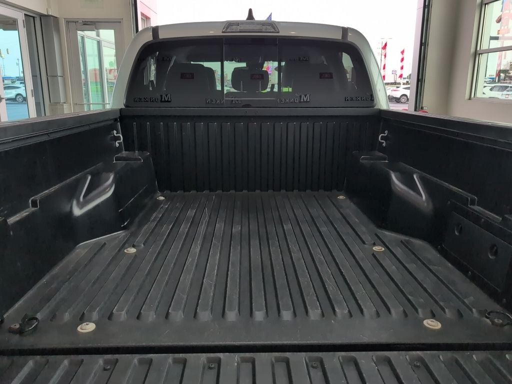 2022 Toyota Tacoma SR5 V6
