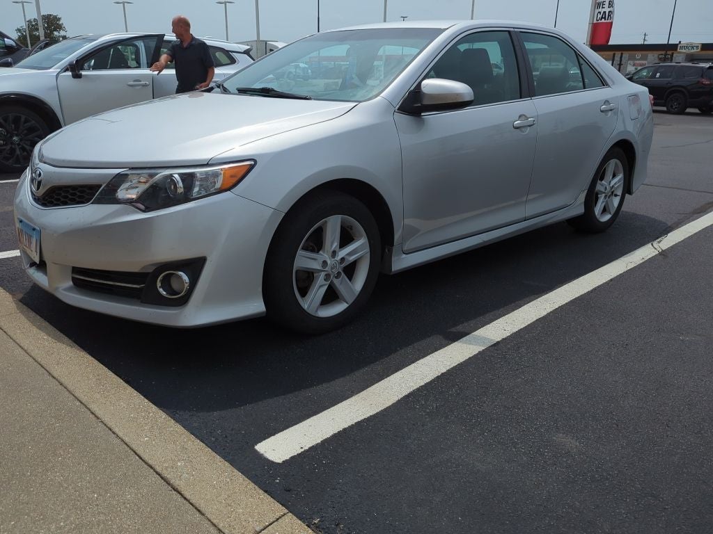 2014 Toyota Camry SE