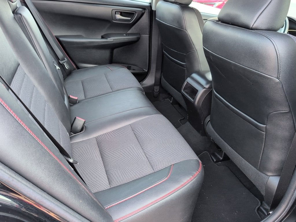 2016 Toyota Camry SE