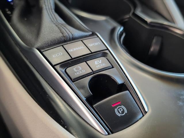 2020 Toyota Camry Hybrid SE