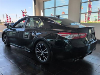 2020 Toyota Camry Hybrid SE
