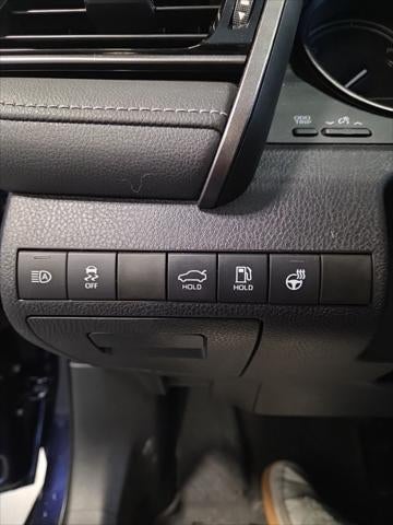 2022 Toyota Camry Hybrid SE