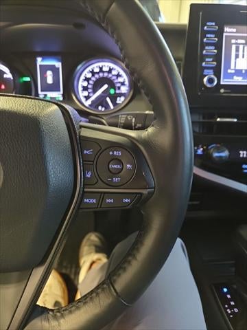 2022 Toyota Camry Hybrid SE