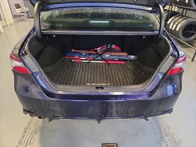 2022 Toyota Camry Hybrid SE
