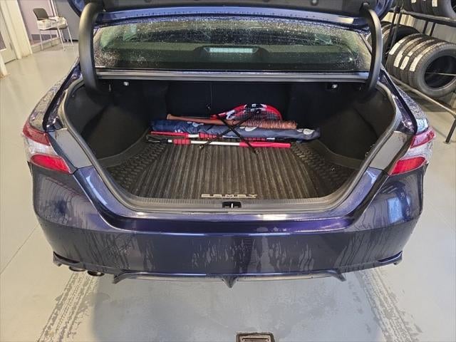 2022 Toyota Camry Hybrid SE
