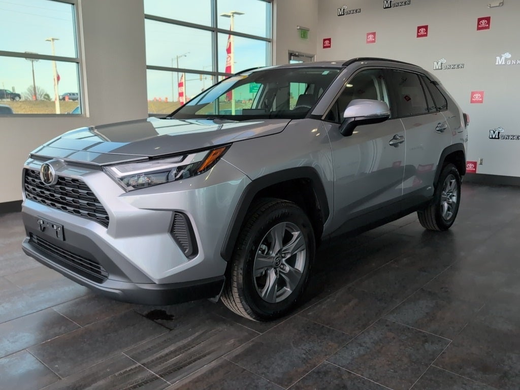 2025 Toyota RAV4 Hybrid XLE