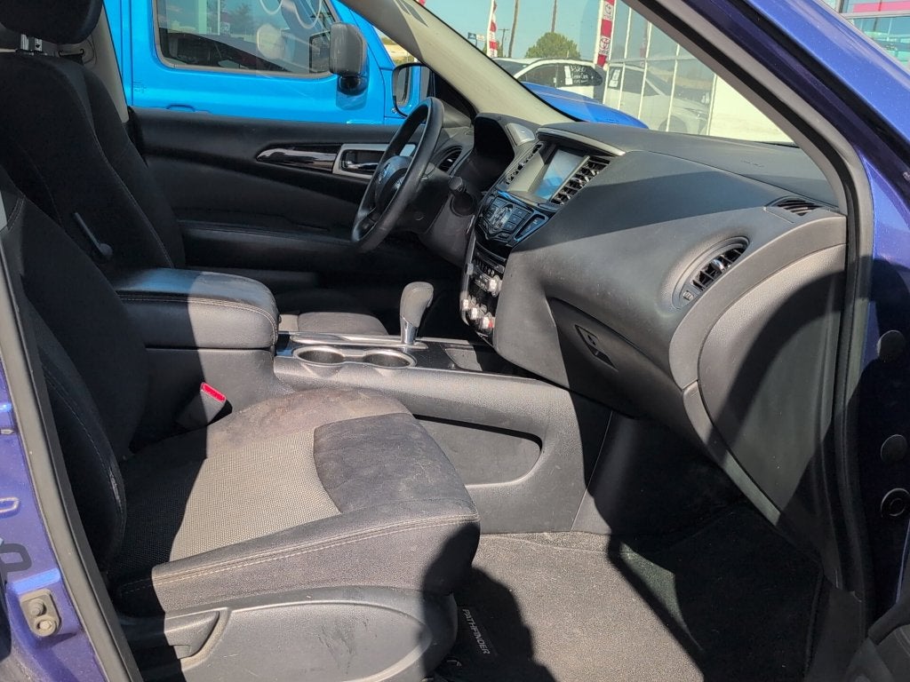 2018 Nissan Pathfinder S