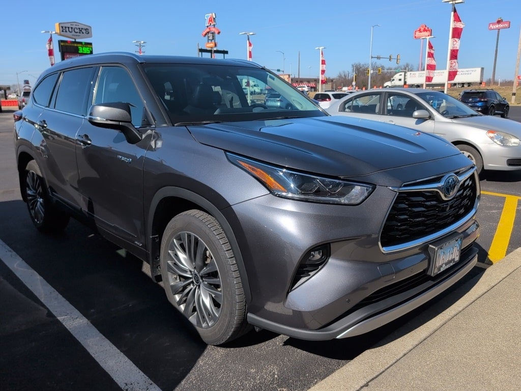2021 Toyota Highlander Hybrid Platinum