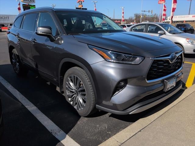 2021 Toyota Highlander Hybrid Platinum
