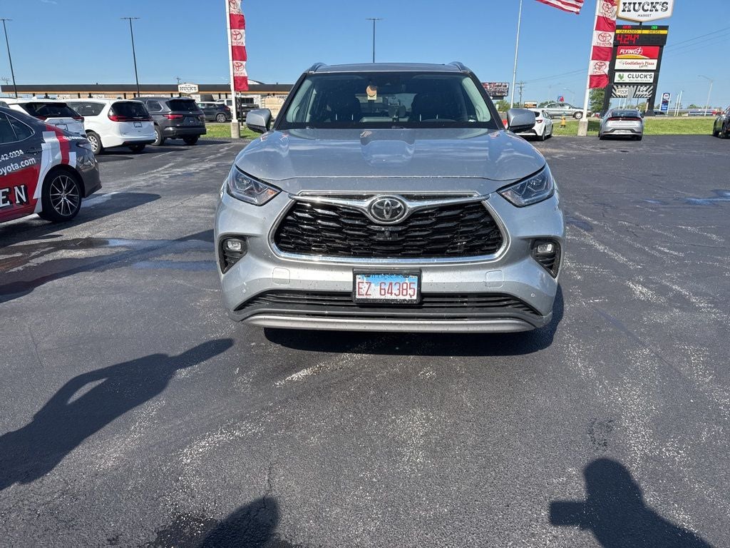 2022 Toyota Highlander Platinum
