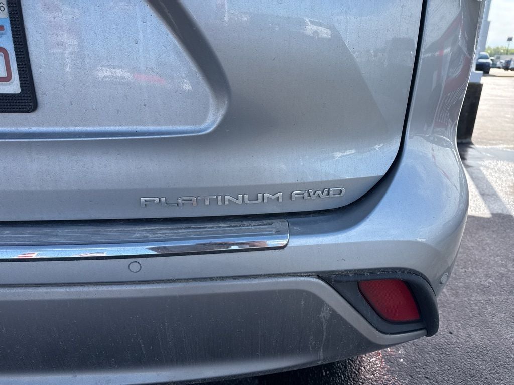 2022 Toyota Highlander Platinum