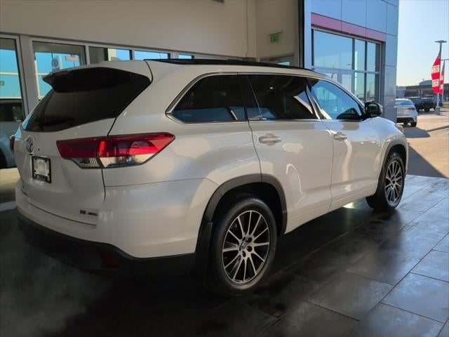 2018 Toyota Highlander SE