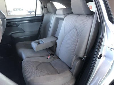 2024 Toyota Highlander LE