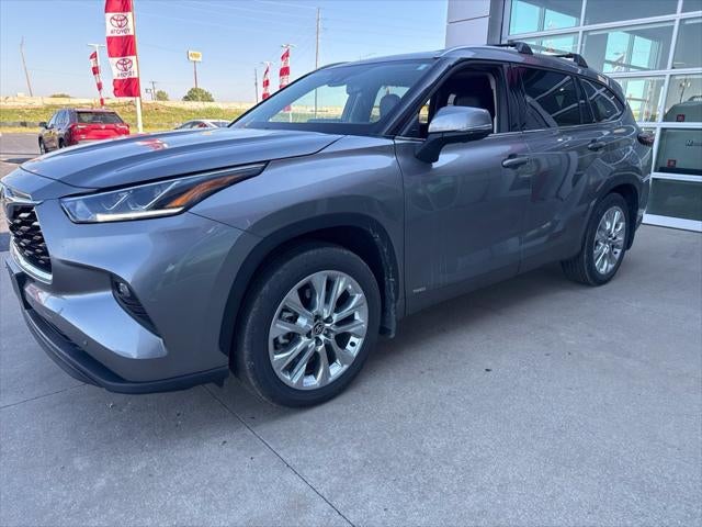 2026 Toyota Highlander Hybrid Limited