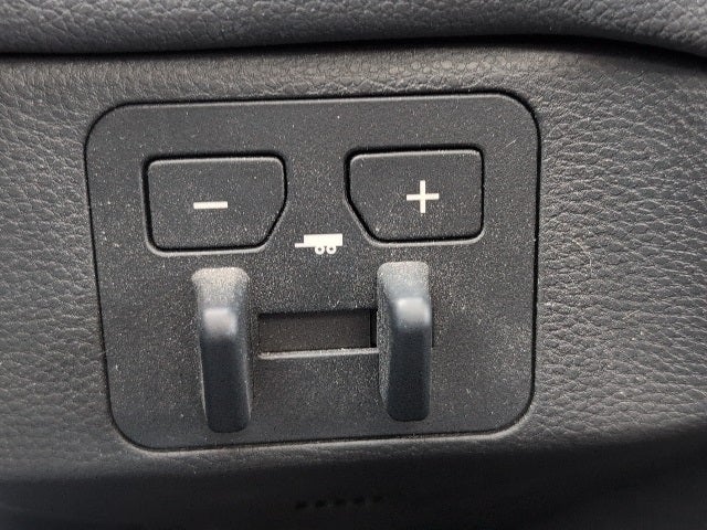 2023 Toyota Sequoia SR5