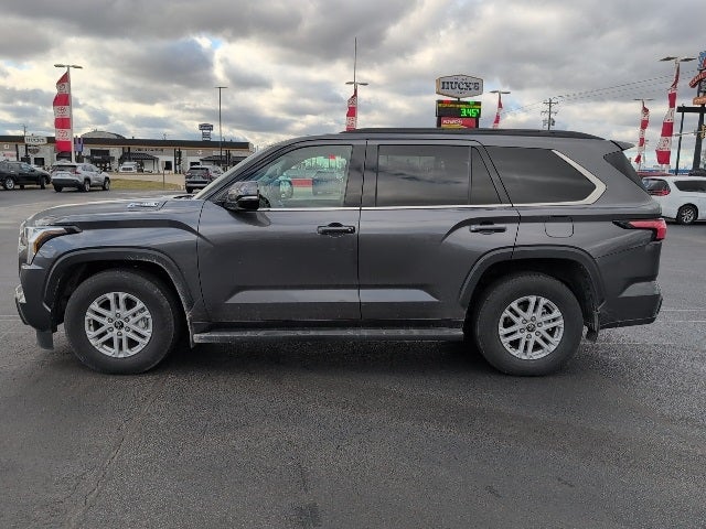 2023 Toyota Sequoia SR5