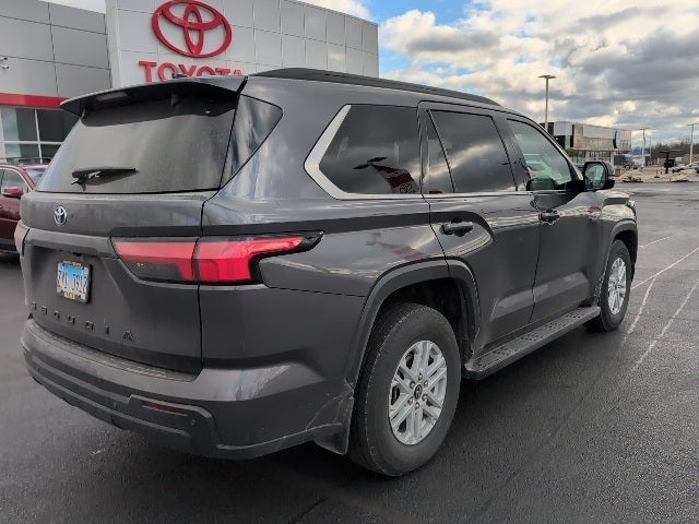 2023 Toyota Sequoia SR5