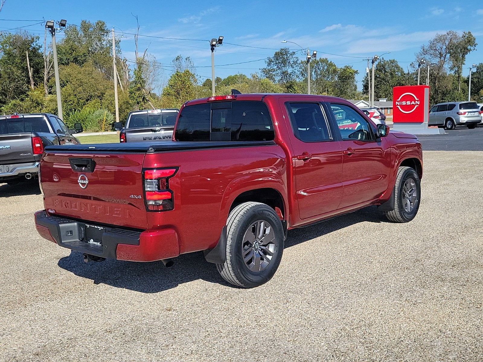2025 Nissan Frontier SV