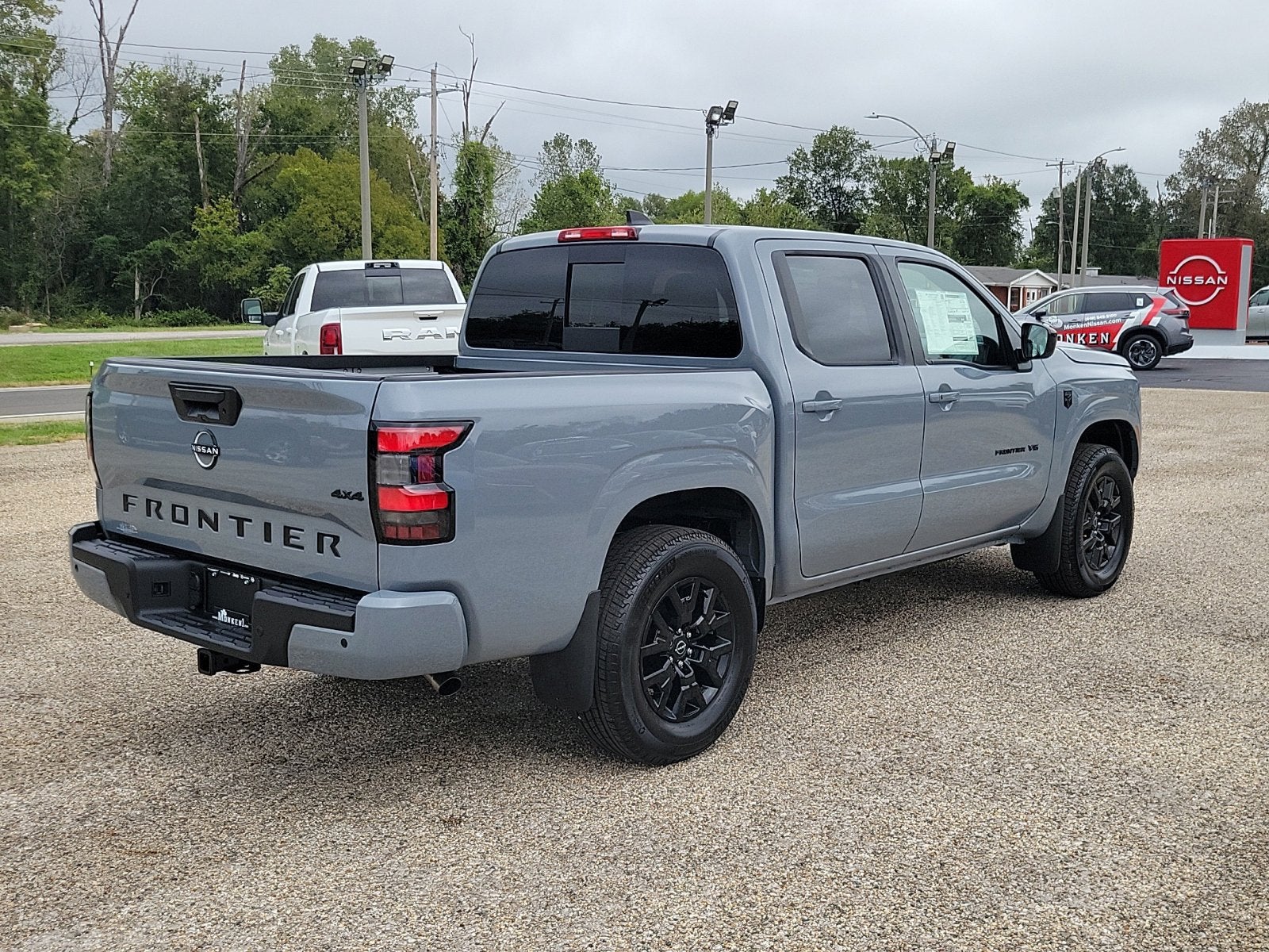 2027 Nissan Frontier Crew Cab SV