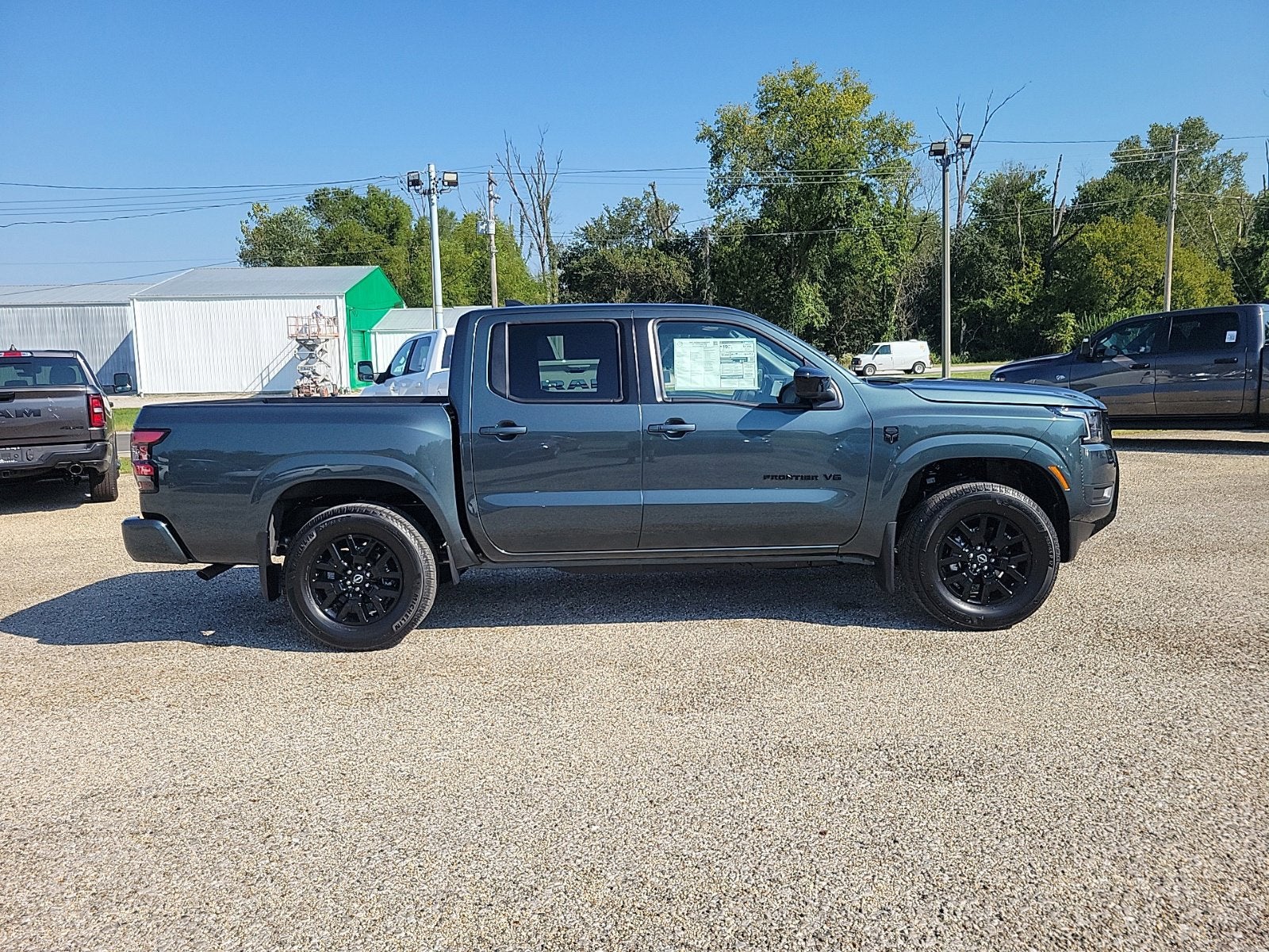 2027 Nissan Frontier Crew Cab SV