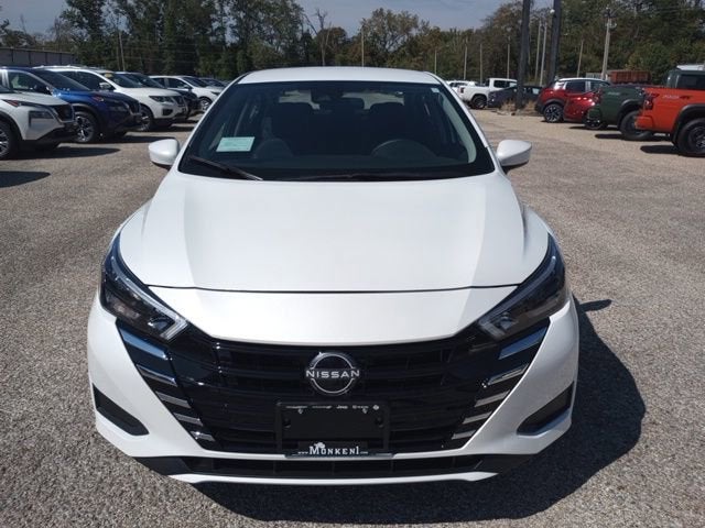 2025 Nissan Versa SV