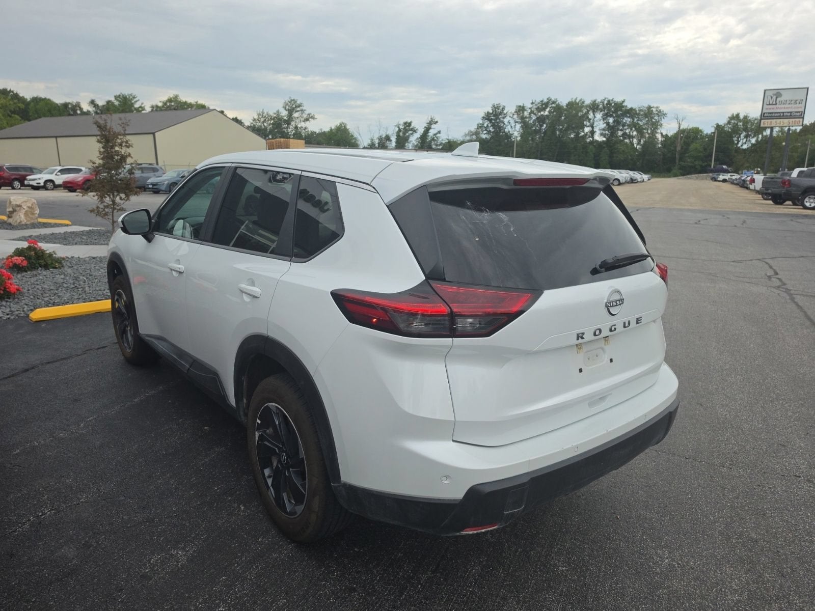 2025 Nissan Rogue SV