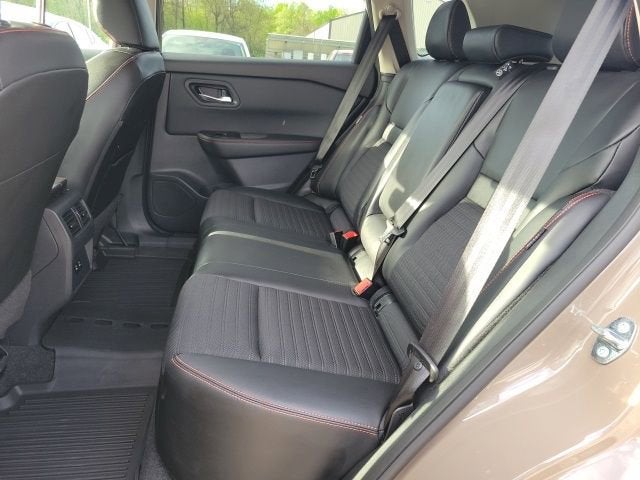 2025 Nissan Rogue Rock Creek®