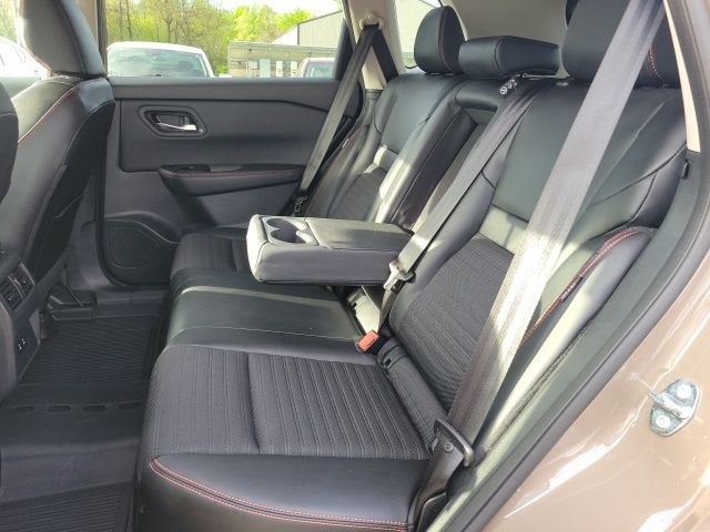 2025 Nissan Rogue Rock Creek®