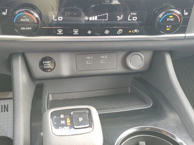 2025 Nissan Rogue Rock Creek®