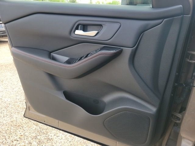 2025 Nissan Rogue Rock Creek®