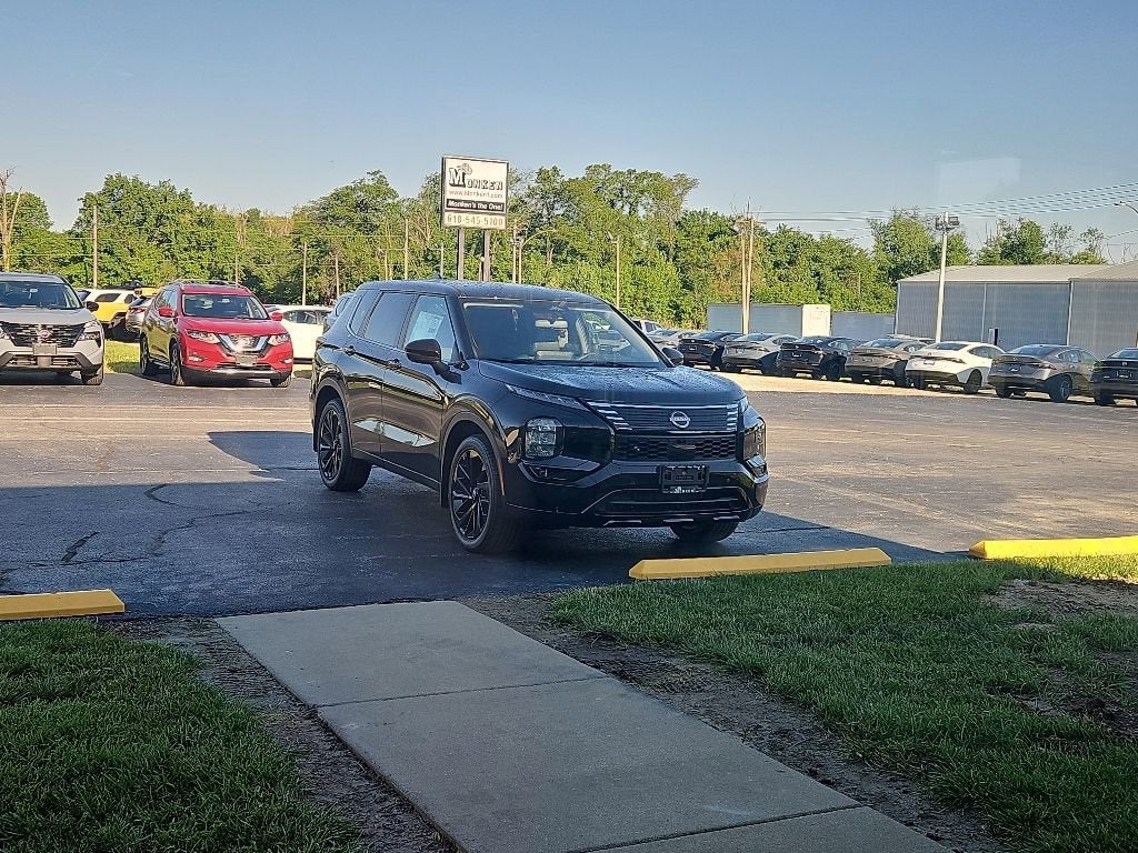 2025 Nissan Rogue Rock Creek®