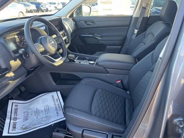 2026 Nissan Pathfinder S