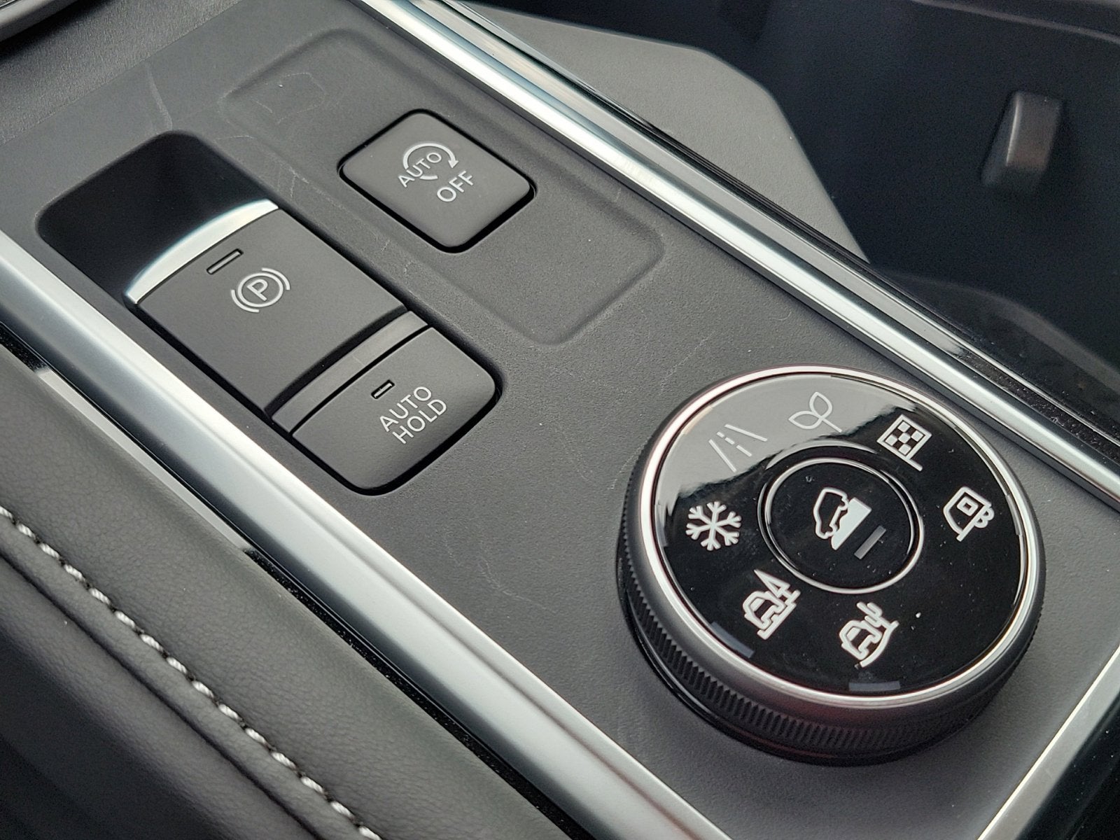 2026 Nissan Pathfinder SL - Photo 28