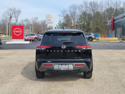 2026 Nissan Pathfinder SL