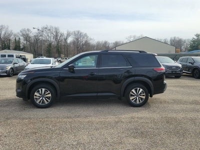 2026 Nissan Pathfinder SL