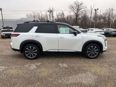 2026 Nissan Pathfinder Platinum