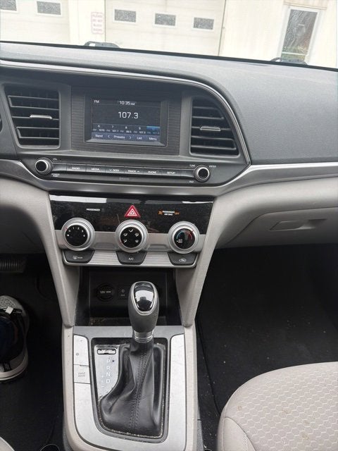 2019 Hyundai Elantra SE