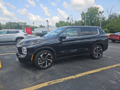2024 Mitsubishi Outlander SE